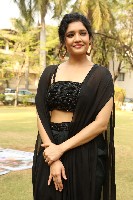 Ritika Singh at Valari Trailer Launch